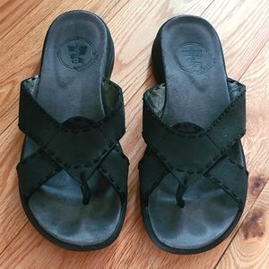 Merrell Slip On Sandals.  Sz 8-8 1/2. Black. Air Cushion Footbed